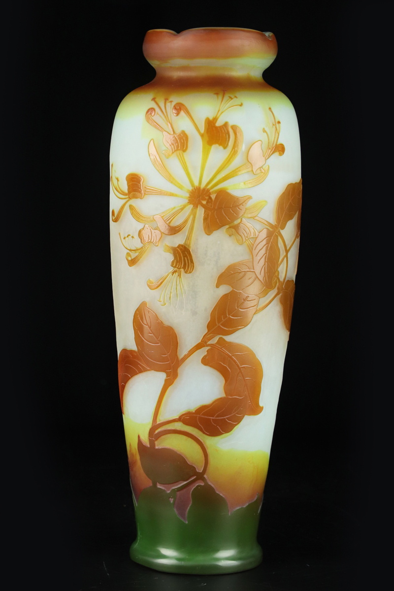 [.] genuine article guarantee . work 19 century emi-ru* galet . glass asido flower carving writing sama extra-large vase height 41.a-ru Novo -