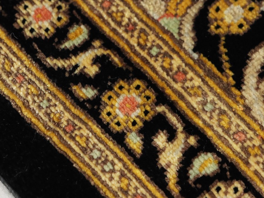 魁◆最高級ペルシャ絨毯 イラン クム産 ザビヒ工房 シルク100% 細密手織り110万ノット 84×46㎝ 唐草模様の画像7