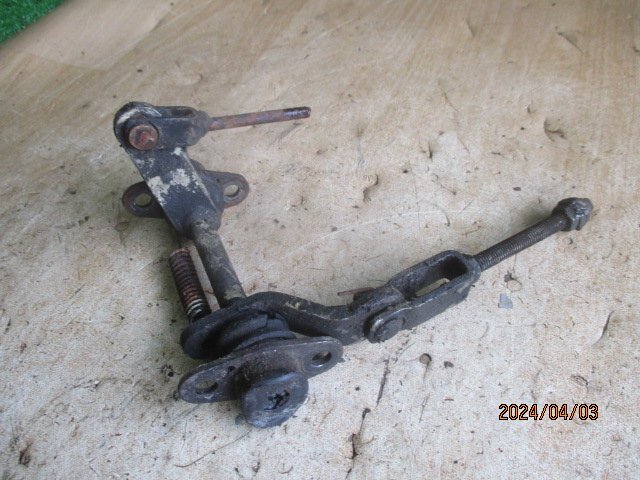 (0241)PR91 Bellett 1600GT brake pedal linkage rod 