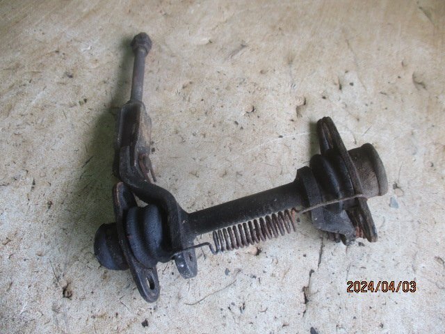 (0241)PR91 Bellett 1600GT brake pedal linkage rod 