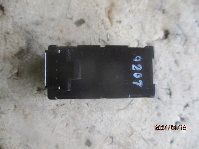 (0247)PY31 グロリア 照度センサーの画像3