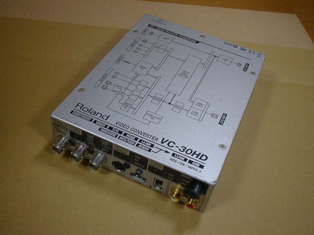 [通電のみ確認済み・動作未確認 ジャンク品・ACアダプター：無し]Roland ローランド VC-30HD ビデオ コンバーターの画像1