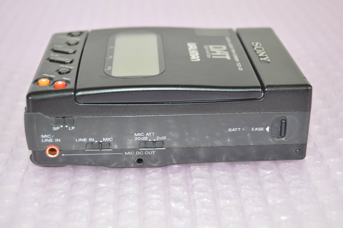 SONY TCD-D3 DAT WALKMAN ポータブル DAT レコーダー ACP-D3 アダプター付_画像6