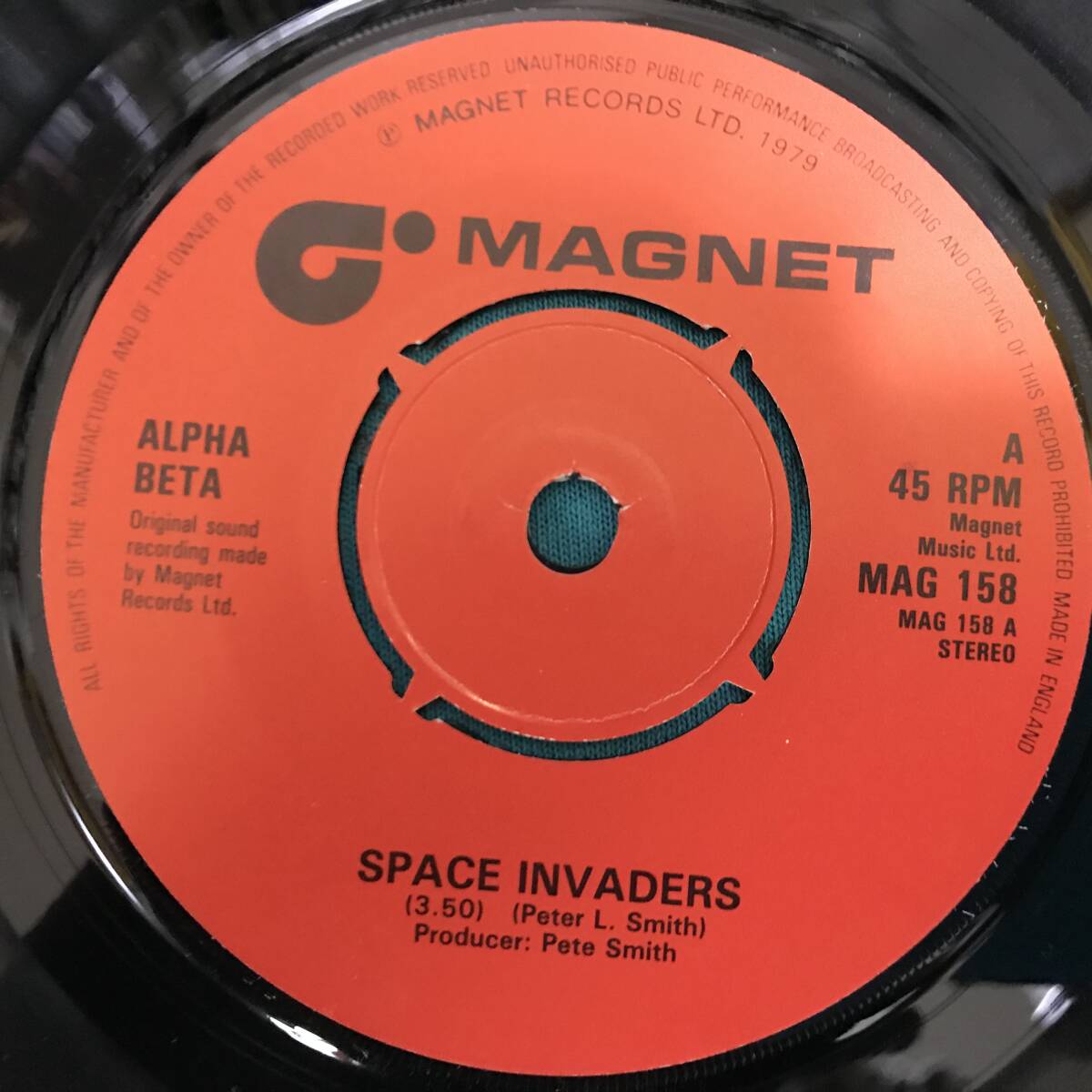7”●Alpha Beta / Space Invaders UKオリジナル盤 MAG 158 シンセポップ ニューウェイヴ_画像3