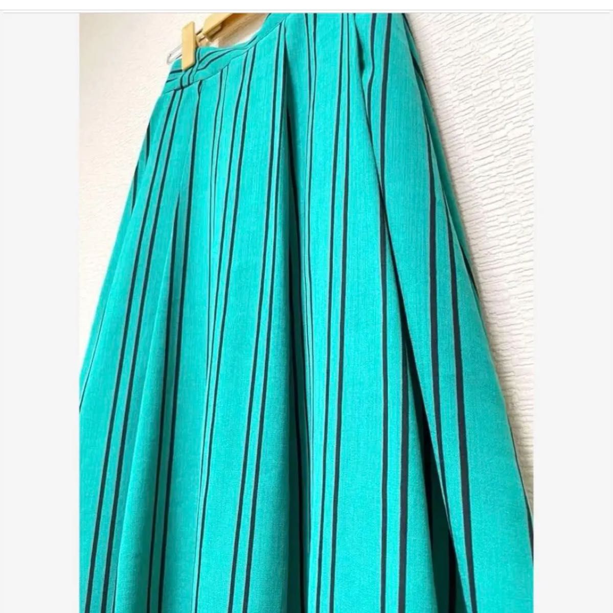 【美品】QUINOA ロングフレアスカート　ボーダー　グリーン　ウエストゴム スカート　フリーサイズ