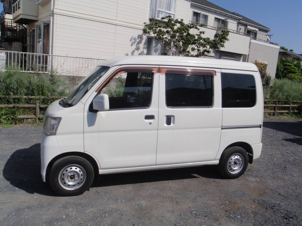 平成23年式 ハイゼットカーゴ4ＷＤターボ ＡＴ車の画像2