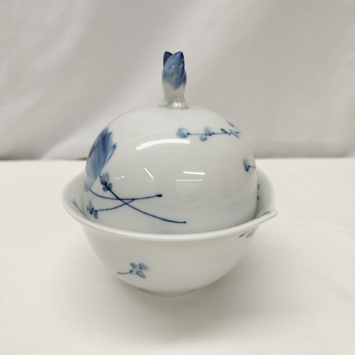 【A-152】MEISSEN マイセン 青い花 シュガーポット 1点 茶器 ブランド食器 テーブルウェア ホワイト 花柄 箱付き_画像3