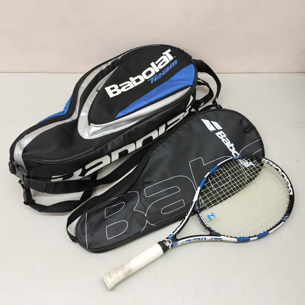 E【A-159】バボラ BabolaT テニス ラケット CORTEH テニスバッグ ラケットケース ３点セット 中古品_画像1