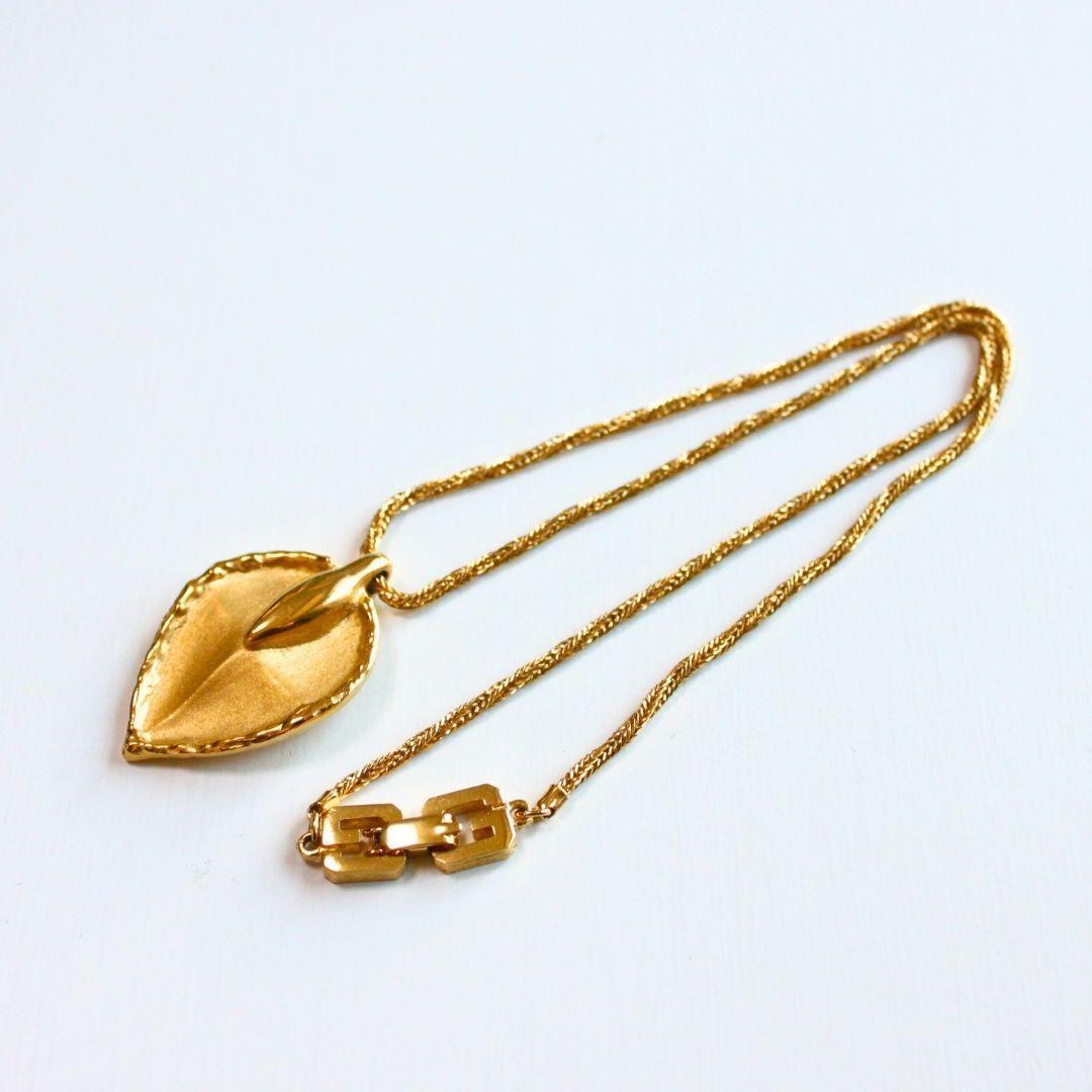  Givenchy leaf Gold колье 