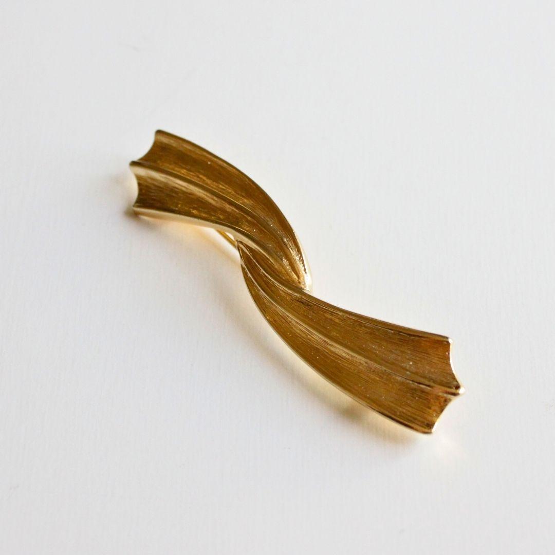  Givenchy Gold design brooch 