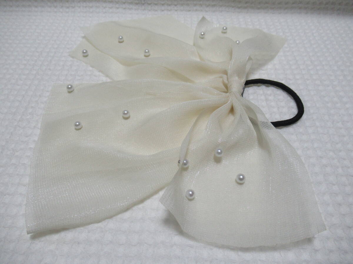  chiffon style. light cloth. ribbon type pearl attaching hair elastic ivory series just a little defect have 