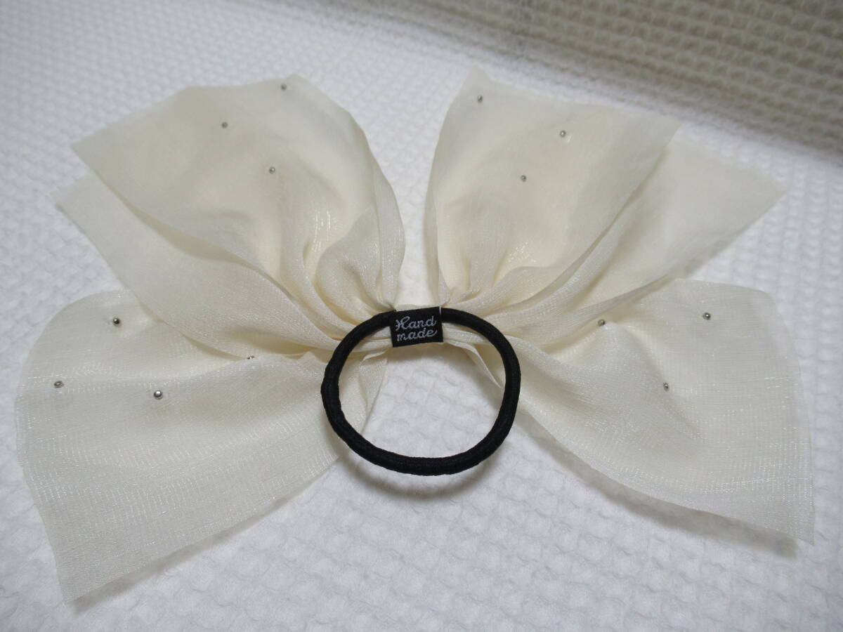  chiffon style. light cloth. ribbon type pearl attaching hair elastic ivory series just a little defect have 