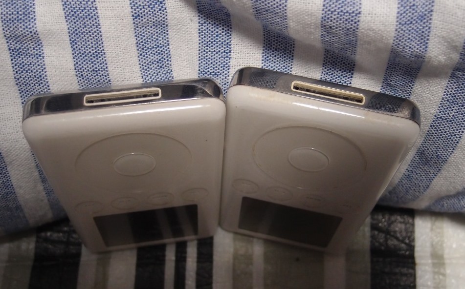 【ジャンク・２台セット・動作未確認・送料無料】 Ipod 第3世代 A1040（15GB と10GB）2台セット  の画像7
