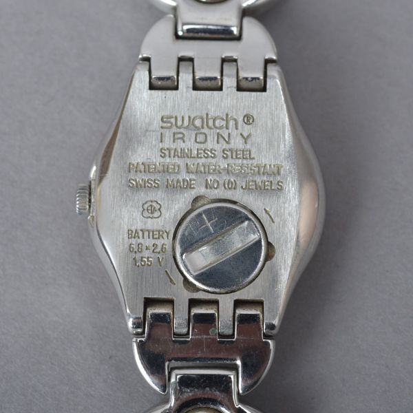 良品 Swatch IRONY スウォッチ アイロニー 腕時計 稼働 66.3g シルバー ゴールドカラー クウォーツ ウォッチ ブランド #N〇679の画像3