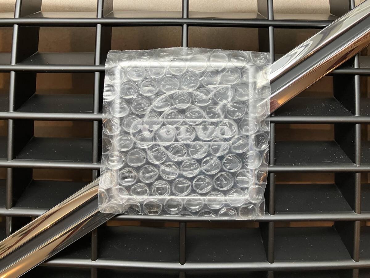 純正新品箱付き!】超希少 ボルボ240純正格子フロントグリル 純正新品箱付き!】超希少 ボルボ240純正格子フロントグリル