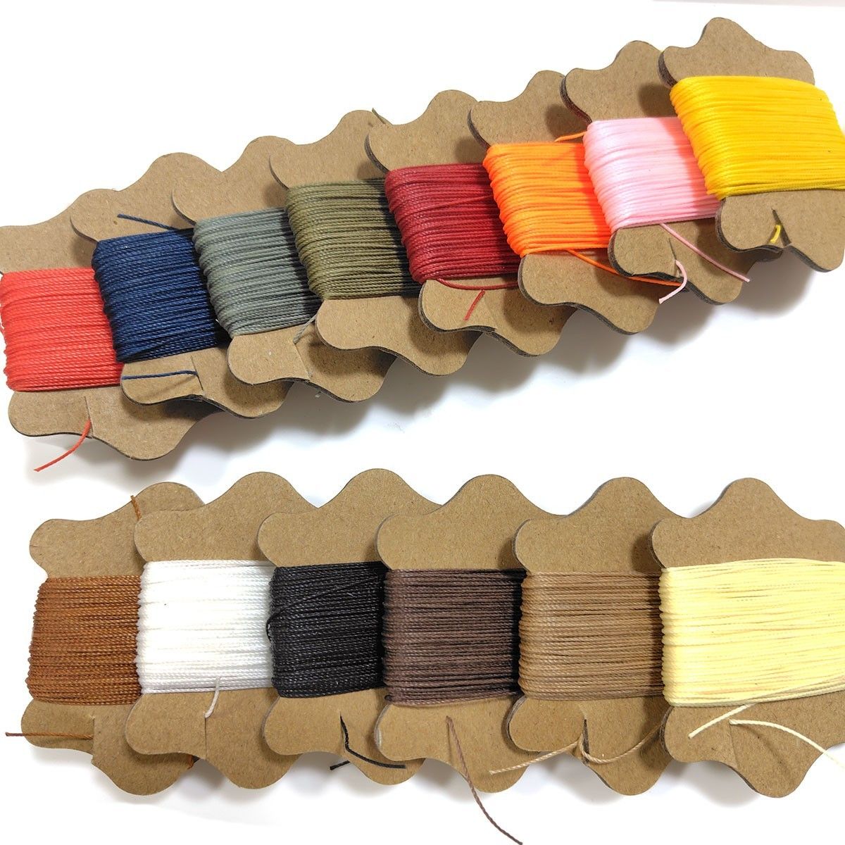 ロウビキ糸 手縫い糸 0.55mm うす茶 1個 レザークラフト 糸 丸紐 ワックスコード 蝋引き ポリエステル ロウ引き