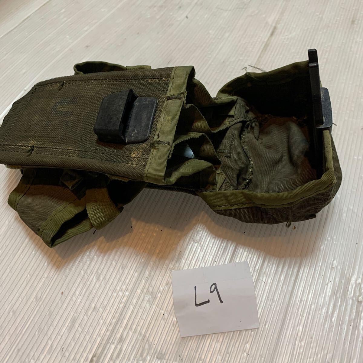 米軍放出品　実物　LC2 LC1 M16 OD迷彩　マガジンポーチ　中古　アリスクリップ_画像9