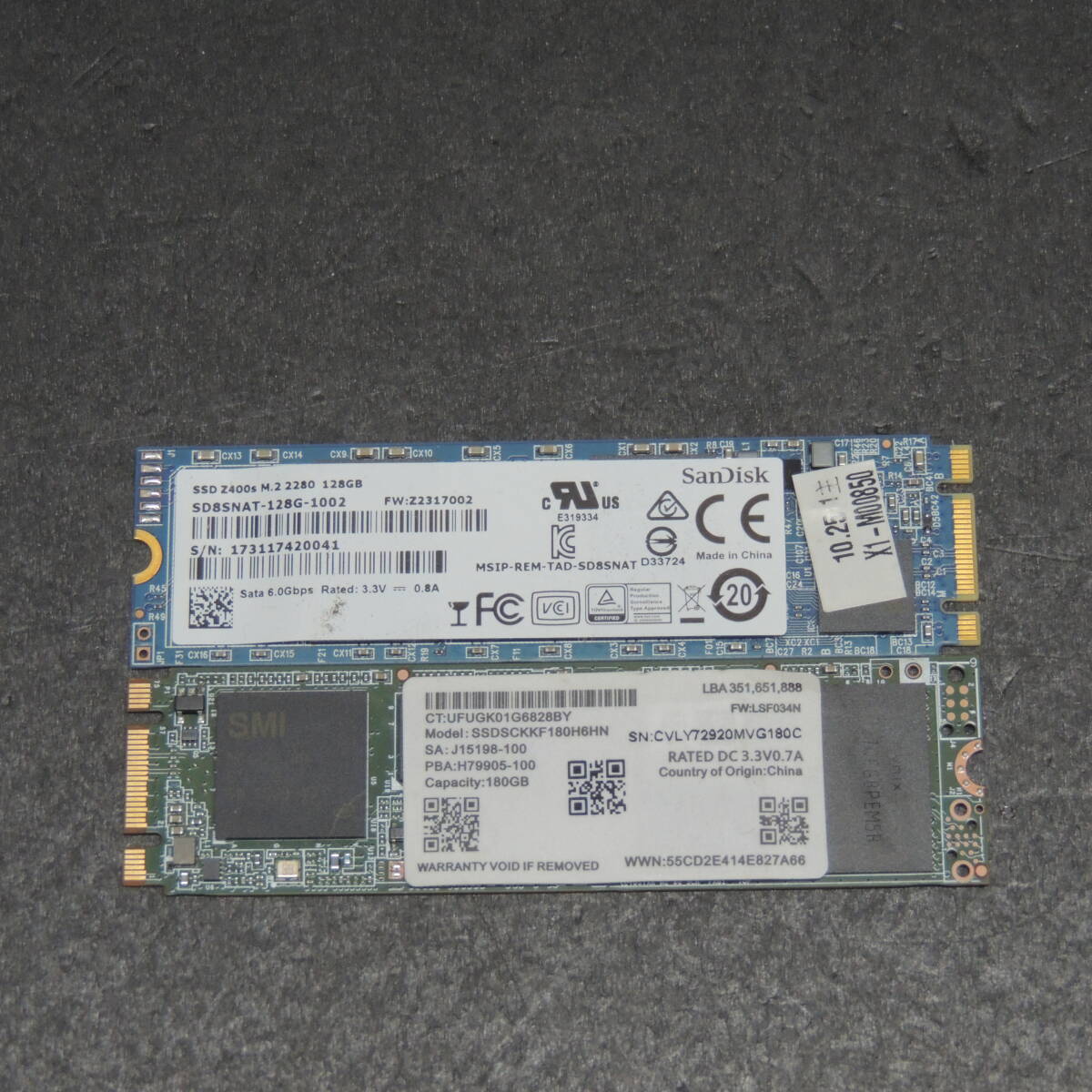 【2台まとめ売り/検品済み】SanDisk SSD 128GB SD8SNAT / INTEL SSD 180GB SSDSCKKF180H6H (使用時間：99h/161h) 管理:f-91の画像1
