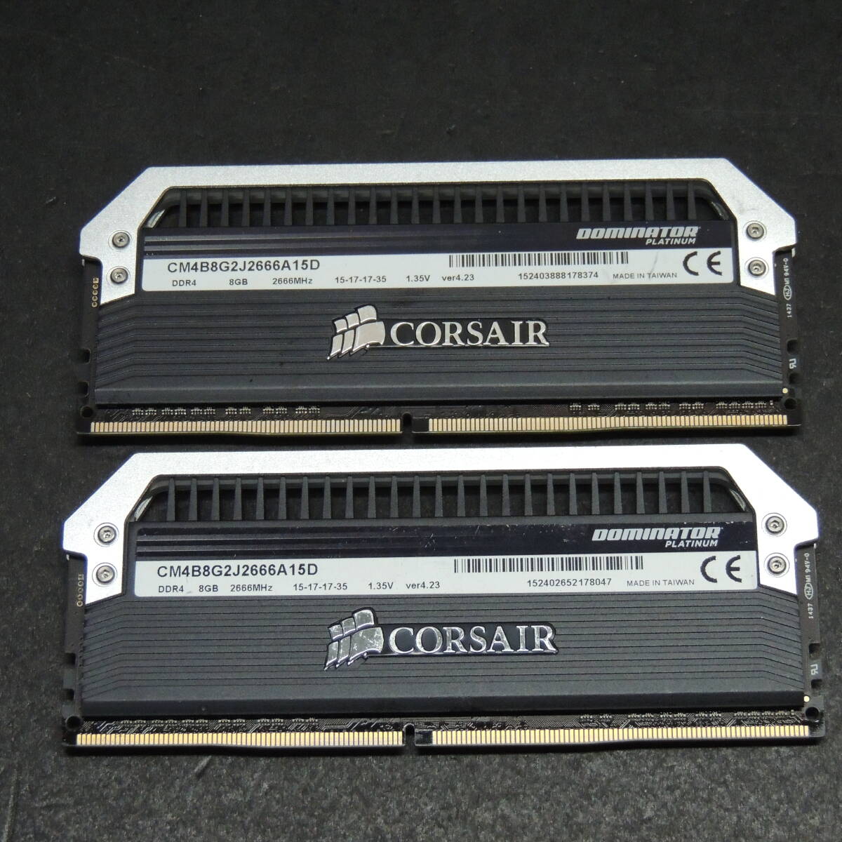 【2枚まとめ売り/検品済み】CORSAIR DDR4 メモリー 16GB(8GB×2) CM4B8G2J2666A15D 管理:L-95_画像2