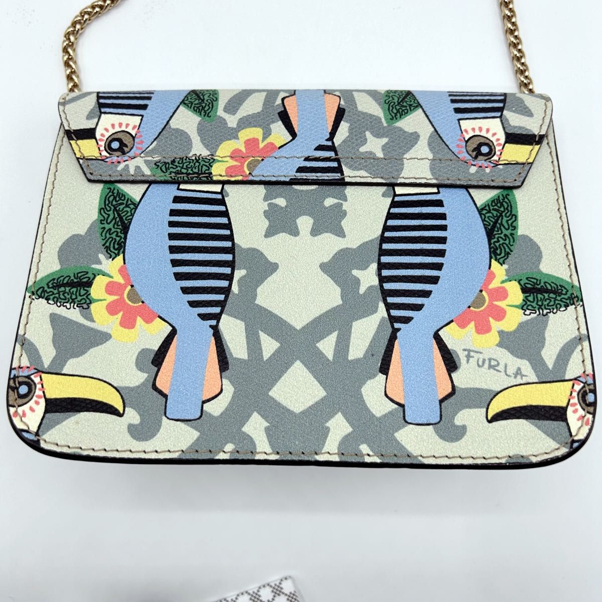 激レア×美品 FURLA フルラ メトロポリス 鳥 総柄 チェーン 激レア×美品 FURLA フルラ メトロポリス 鳥 総柄 チェーン