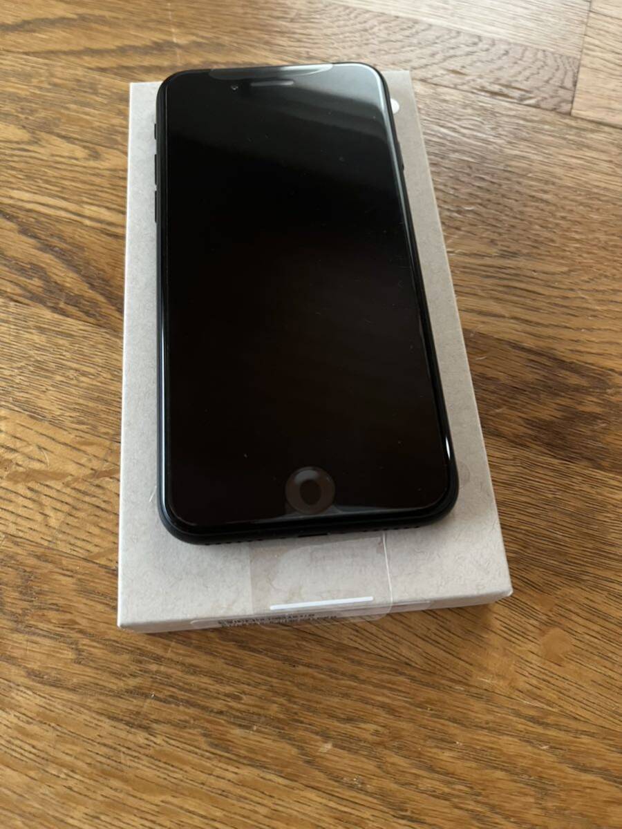 11725円 新品未使用 iPhoneSE2 第二世代 64GB ブラック SIM 11725円 新品未使用 iPhoneSE2 第二世代 64GB ブラック SIM