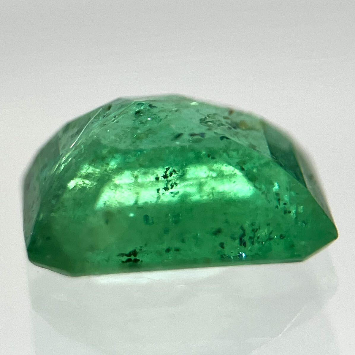 ●天然エメラルド0.523ct●a約5.6×4.4mmソーティング付 ルース 裸石 宝石 ジュエリーjewerly emerald S_画像2