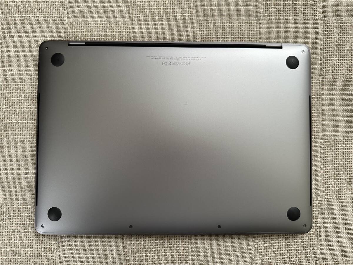 MacBook Pro (13-inch, 2016, Thunderbolt 3ポートx 4)の画像4