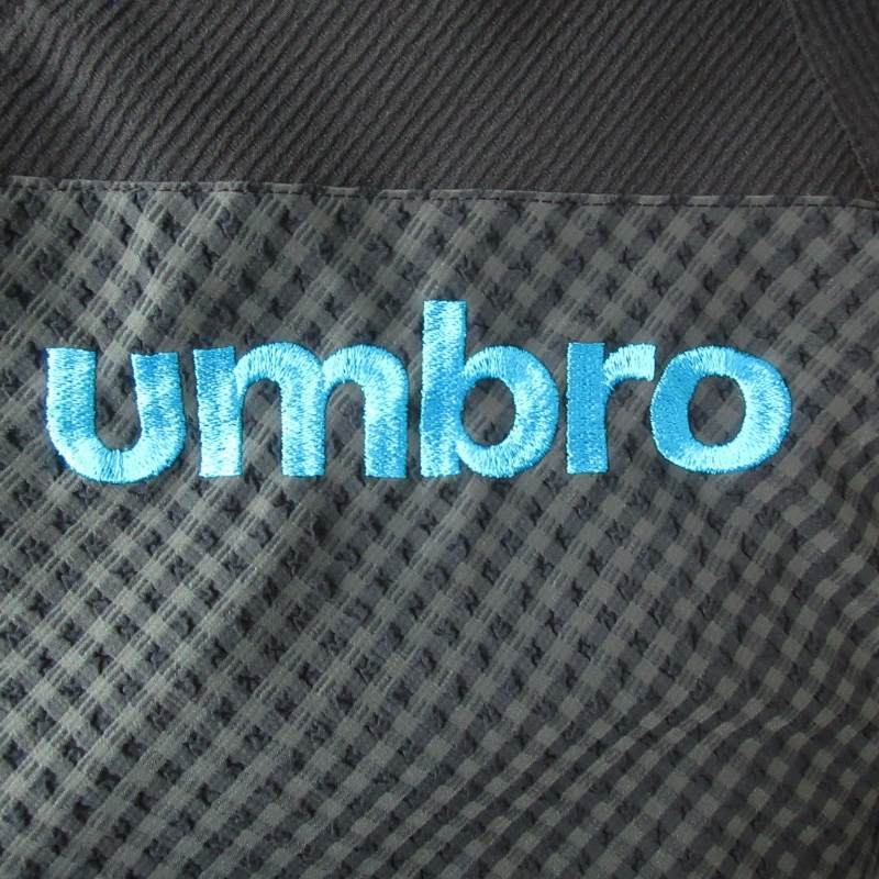 アンブロ UMBRO 美品 マウンテンパーカー ブルゾン チェック ロゴ 刺繍 黒 ブラック L 0415 メンズ_画像6