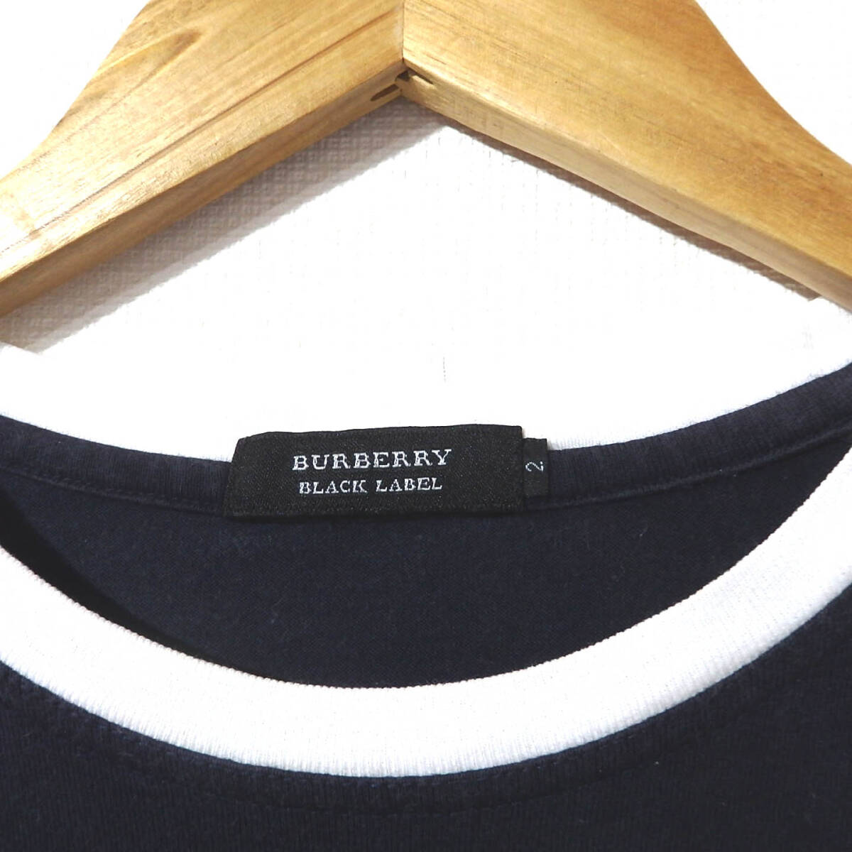 【送料無料】バーバリーブラックレーベルTシャツ/紺色　サイズ２　細身　BURBERRY BLACK LABEL　三陽商会