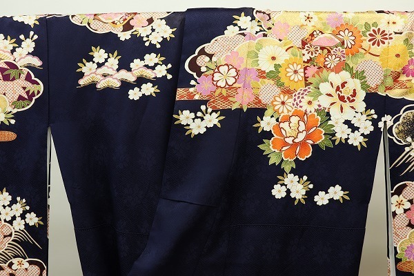  gorgeous silk long-sleeved kimono * gold paint flower 