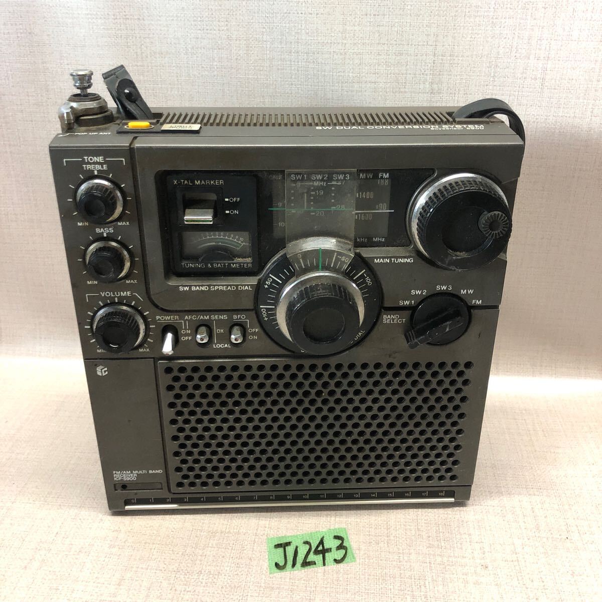 (J1243)FM受信OK SONY ソニー ICF-5900 オーディオ機器 ラジオ アンティーク 昭和レトロ 本体のみの画像1