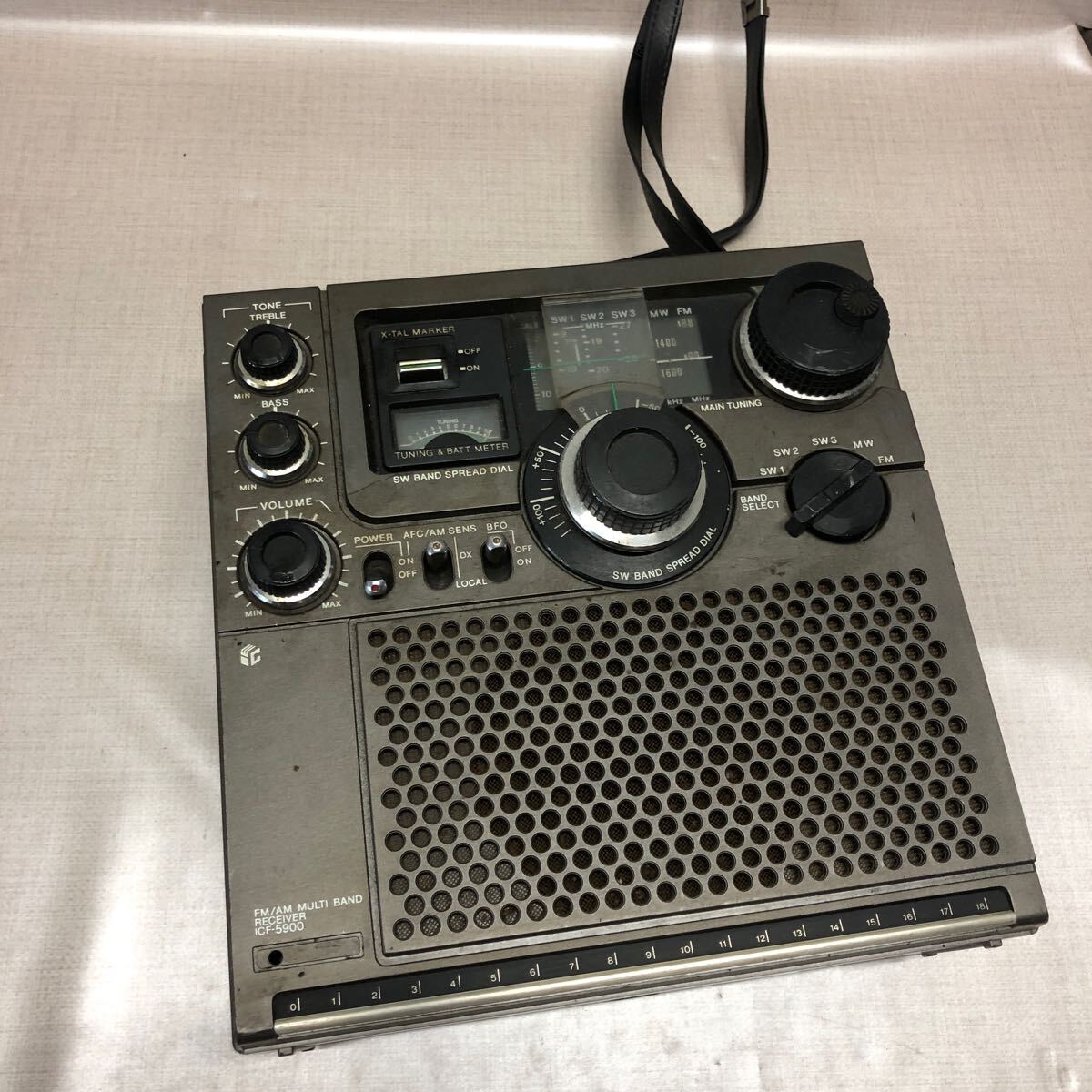 (J1243)FM受信OK SONY ソニー ICF-5900 オーディオ機器 ラジオ アンティーク 昭和レトロ 本体のみの画像3