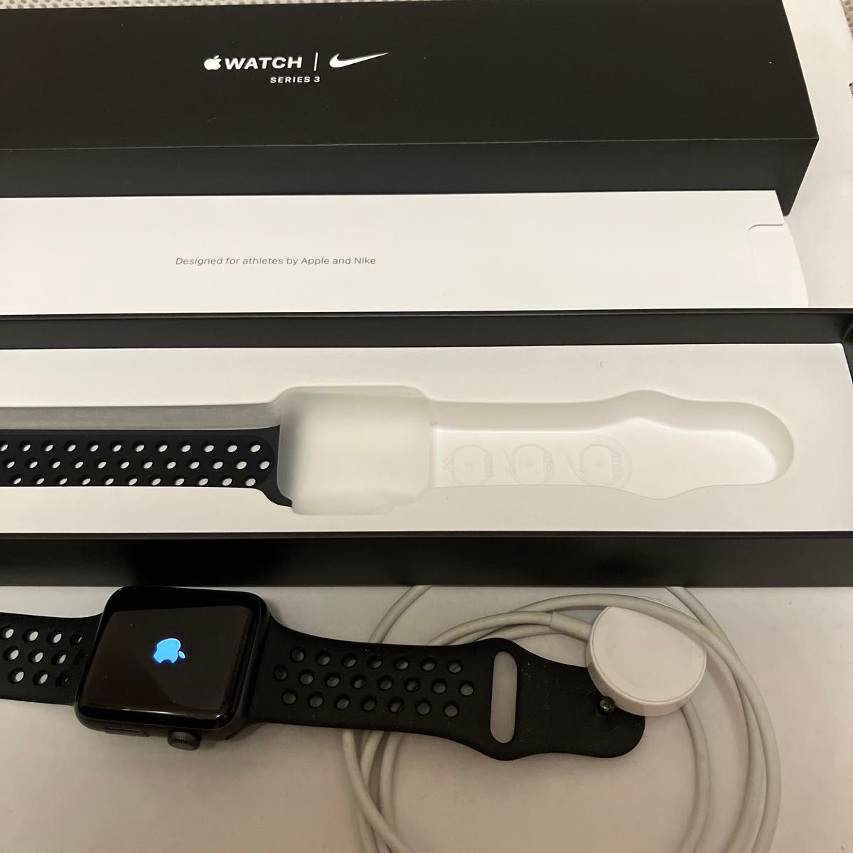 Apple Watch Nike＋ Series 3 GPSモデル 42mm/ブラックNikeスポーツバンド MTF42J/A