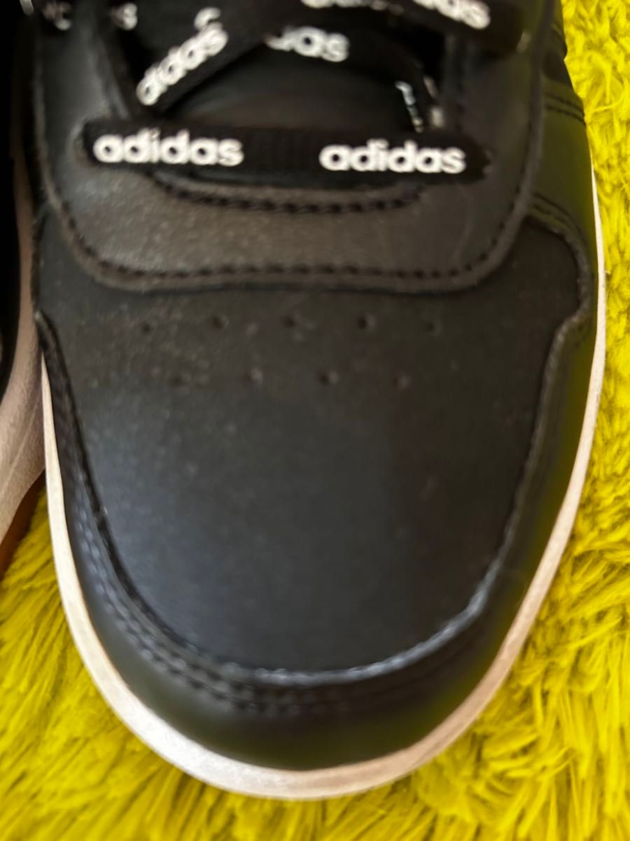 レディース adidas アディダス スニーカー 未使用に近い size23.5cm ブラック 可愛いデザインです　微量の劣化有り