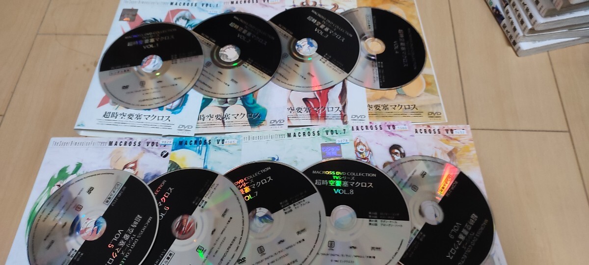  used DVD: Super Dimension Fortress Macross all 9 volume rental version 