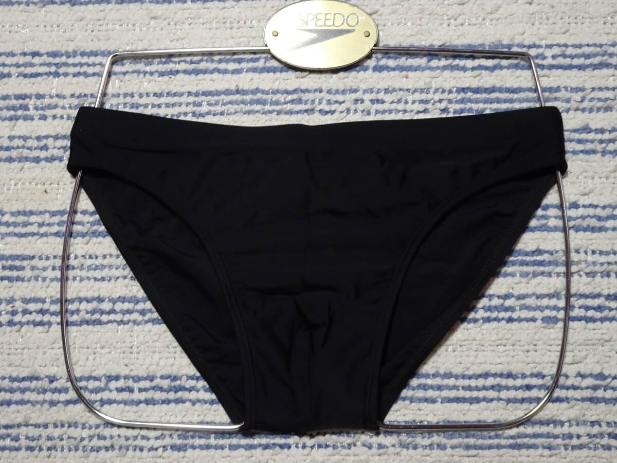 270 M single color black ...V cut design. swim bikini panties SizeM black new goods 