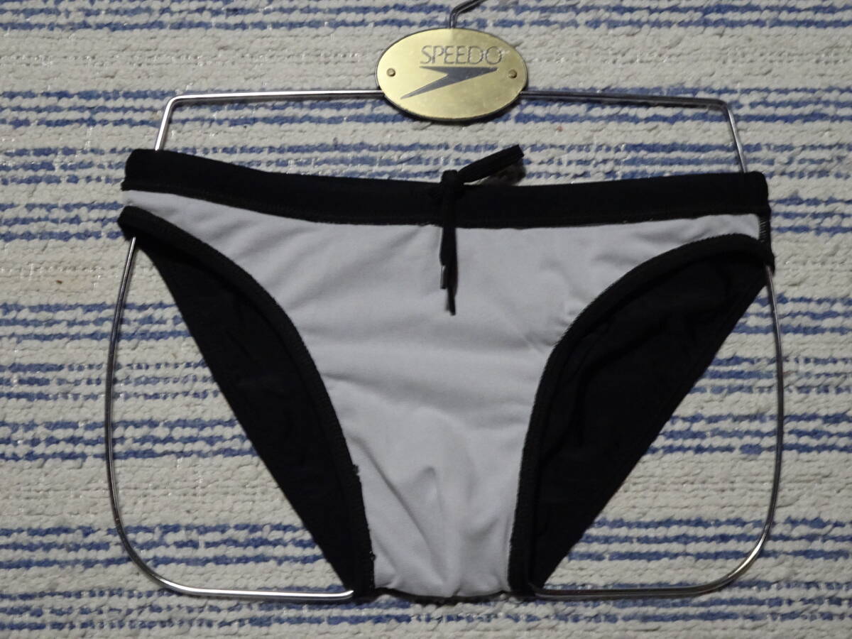 270 M single color black ...V cut design. swim bikini panties SizeM black new goods 