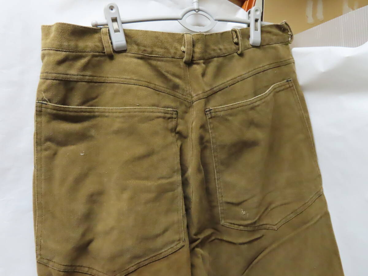 244-43 nappy treacle brown color jeans LARG size MADEINCANADA becomes.