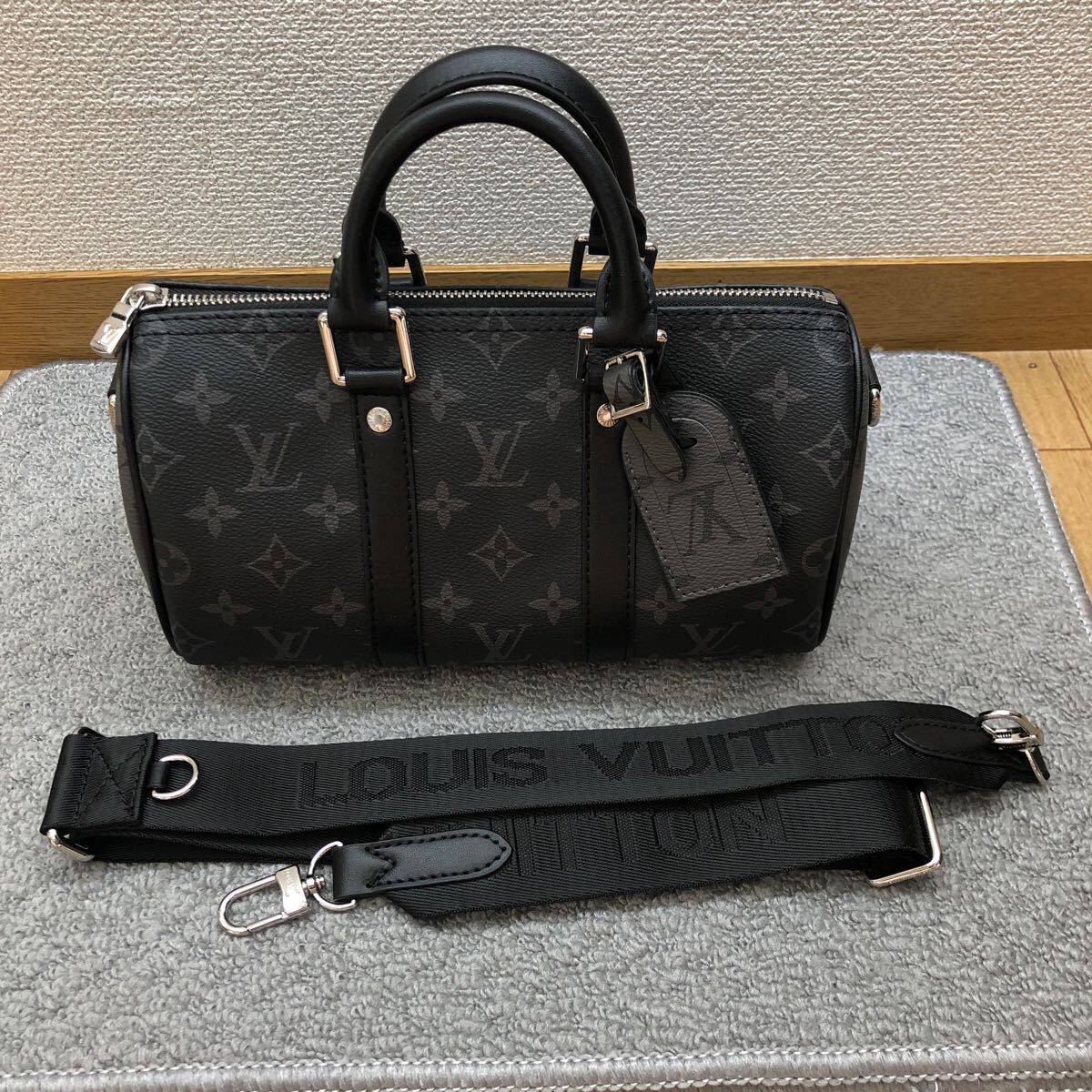 LOUIS VUITTON モノグラム エクリプス リバース キーポル バンドリエール25 M46271 メンズ 2WAYバッグ _画像1