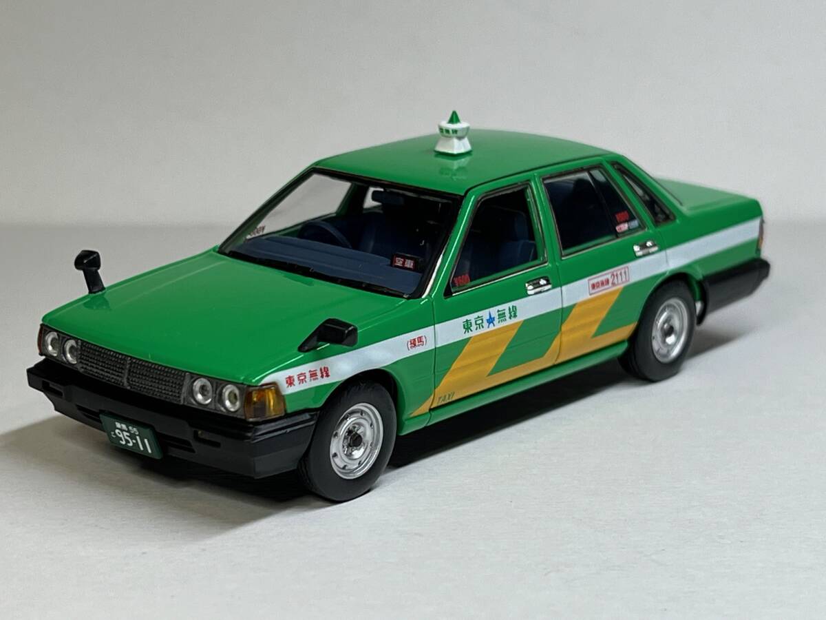 TOMICA LIMITED VINTAGE NEO 43 ニッサンセドリック東京無線タクシー1988年式の画像4