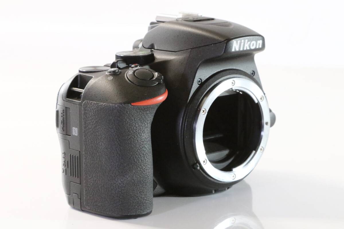 美品 ニコン Nikon D5600 + AF-S DX 18-55mm F3.5-5.6G II レンズキット 動作確認済 送料無料の画像3