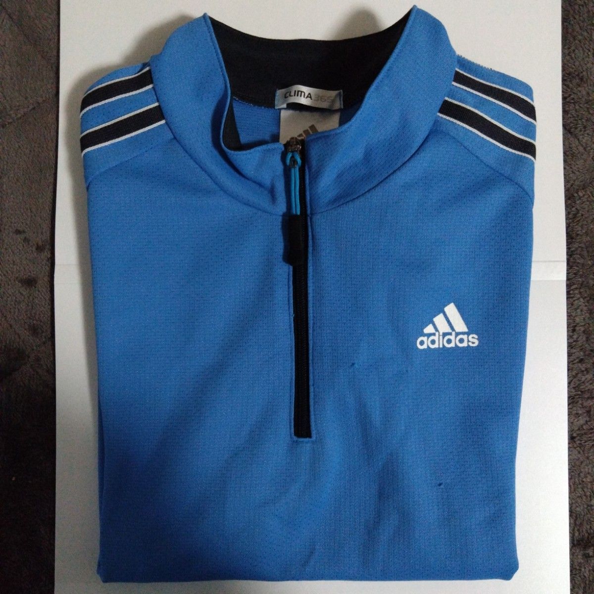 アディダス 半袖 ハーフジップ　ランニングシャツ　ジョギングシャツ　 adidas