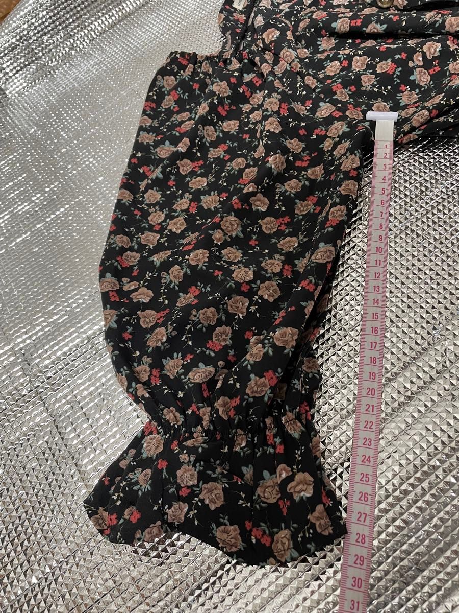 美品　カットソー　七分袖ブラウス　ボレロ　カーディガン　フラワープリント　花柄　