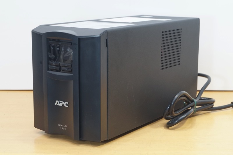 APC Smart -UPS SMT1500J プロ向け本格派無停電電源 良品 (1_画像1