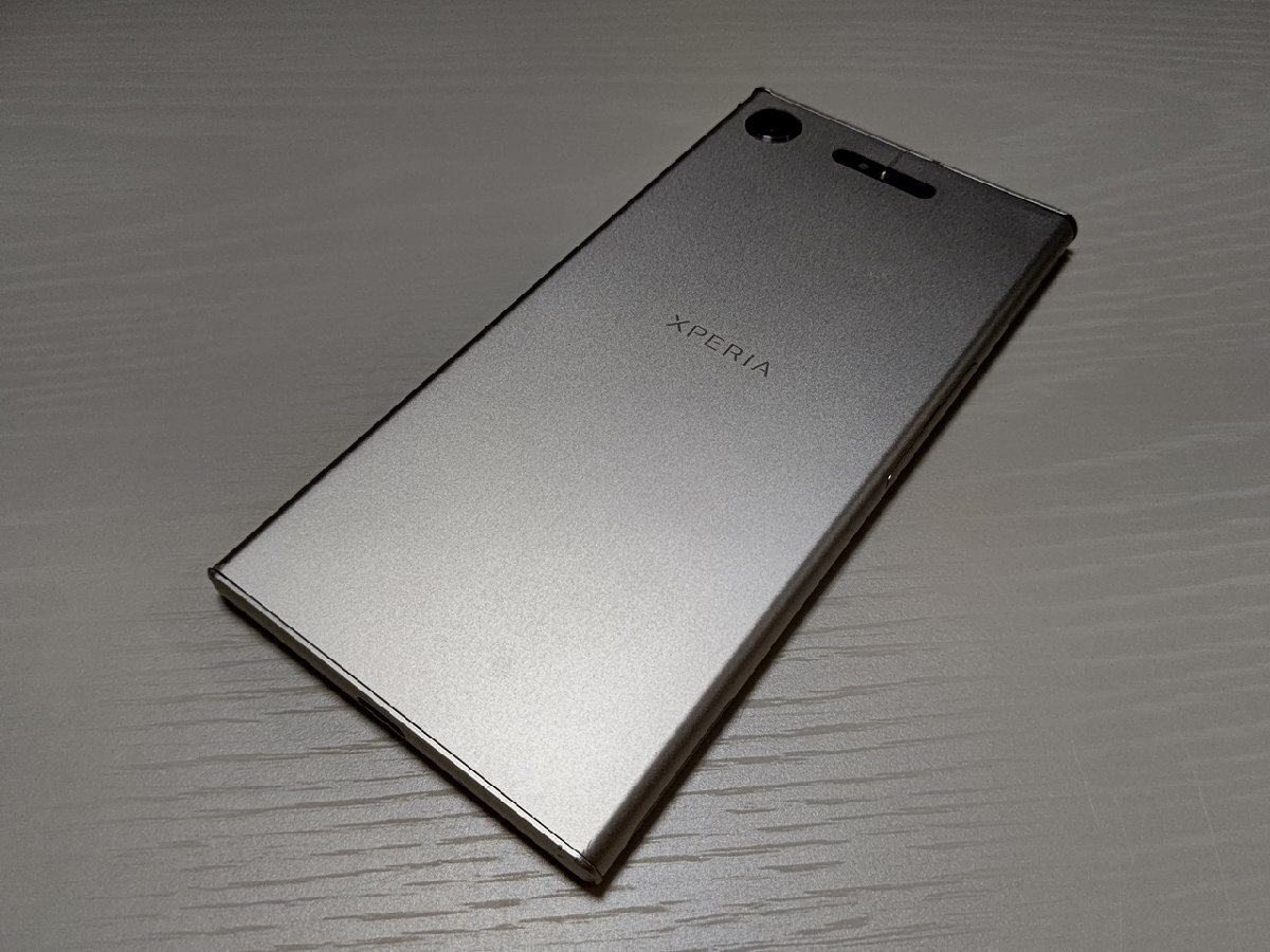 　★【39779WM】 ジャンク SoftBank 701SO SONY Xperia XZ1 ウォームシルバー SIMロック解除済 1円 ! 1スタ !_画像2