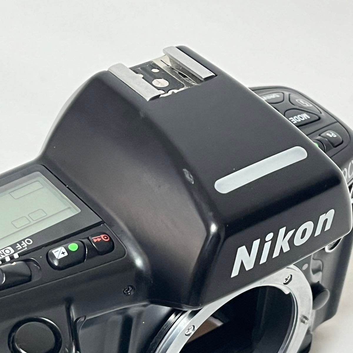 価格大幅値下げ【23-017-D1】動作・美品　Nikon F90本体