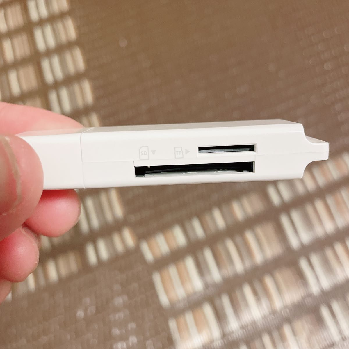 SDカードリーダー USB3.0 マイクロSD リーダー　小型　ホワイト