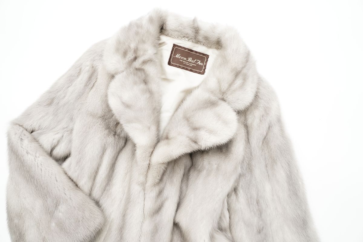 GP7827▲MoonBat Fur サファイアミンク ファーコート/ファージャケット 逆毛衿 最高級毛皮 MINK リアルファー グレー系 サイズ11号の画像3