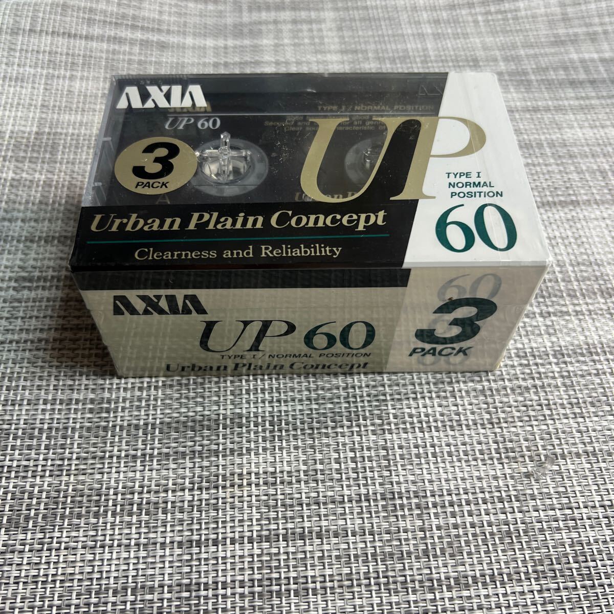 AXIA カセットテープ 60分３本新品未使用 富士写真フィルム 開封して良ければゆうパケット発送可の画像1