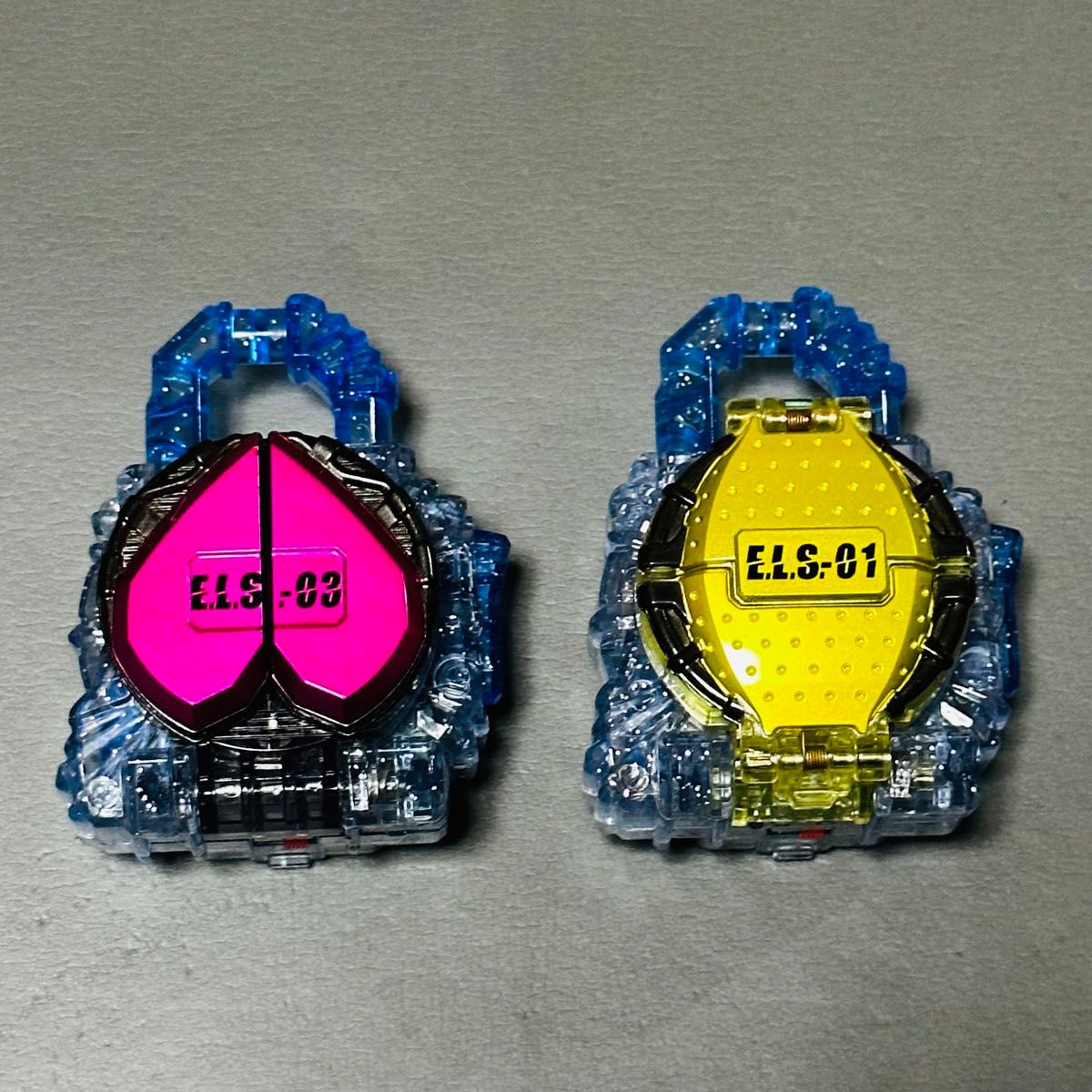 上品】 仮面ライダー鎧武/DXゲネシスドライバー&DXソニックアロー 上品】 仮面ライダー鎧武/DXゲネシスドライバー&DXソニックアロー